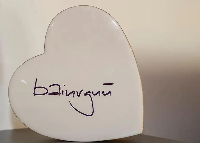 Yvonne Mayer By Interhome Daire